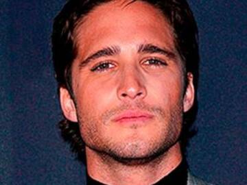 Diego Boneta sí se convertirá en el primer superhéroe latino
