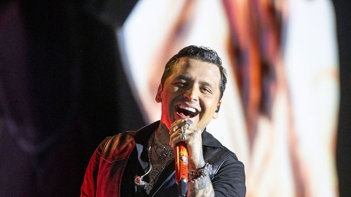 ¿Cuánto cuesta realmente el nombre de Christian Nodal y es posible que pueda recuperarlo?