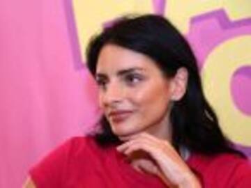 Marcha contra Aislinn Derbez