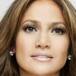 Sorprende J.Lo con un atrevido outfit