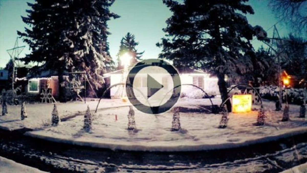 ¿Qué pasaría si juntas un iPhone con luces navideñas?