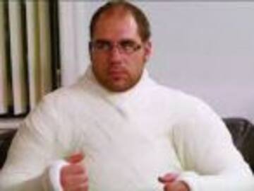 Adicto al yeso en su cuerpo