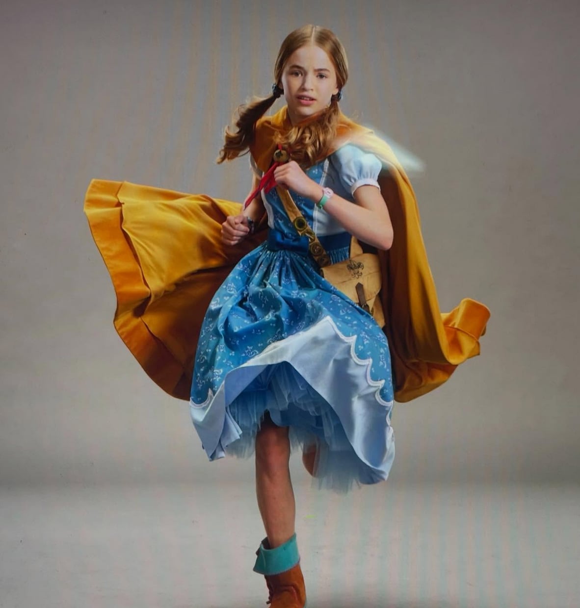 alicia en el pais de las maravillas y Holly Wheeler