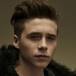 Brooklyn Beckham es seriamente criticado por estas fotografías