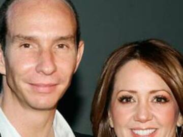 Andrea Legarreta reacciona furiosa ante rumores de divorcio