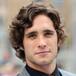 Sensual baile de Diego Boneta le rompe el pantalón