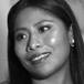 Yalitza Aparicio posa junto a Joaquin Phoenix