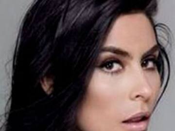 María León luce sus curvas ¡De cabeza!