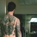 Adam Levine muestra su trasero en foto de su esposa