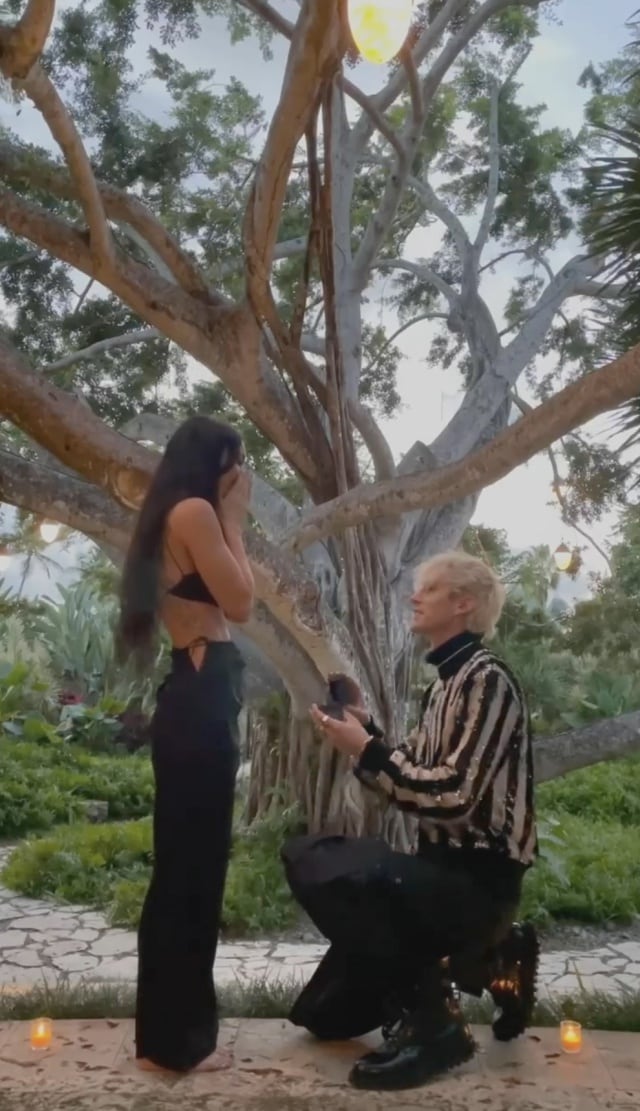 Megan Fox y Machine Gun Kelly se comprometen