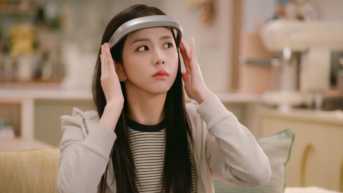 ¿Es posible que en el futuro el amor se compré y se viva a través de una suscripción virtual tal cual lo plantea ‘“Boyfriend on Demand”, el K-drama de Jisoo de Blackpink?