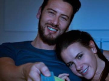 Milennials prefieren ver series que tener intimidad