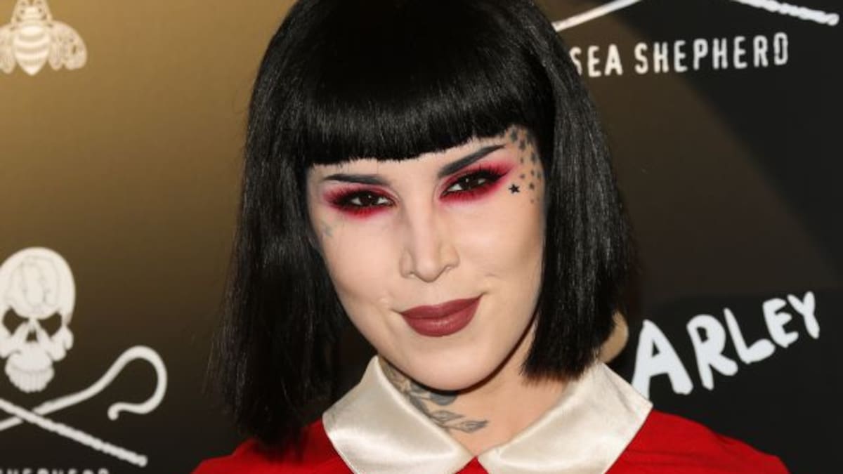 Kat Von D deja atrás el ocultismo, se bautiza y se enfoca en “el camino de la luz”