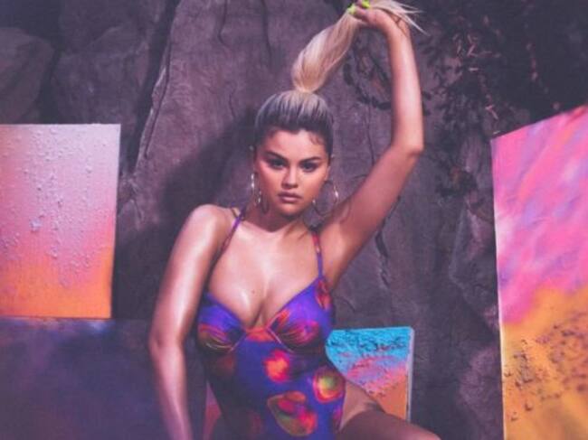 Selena Gomez en colaboración con la marca La'Mariette