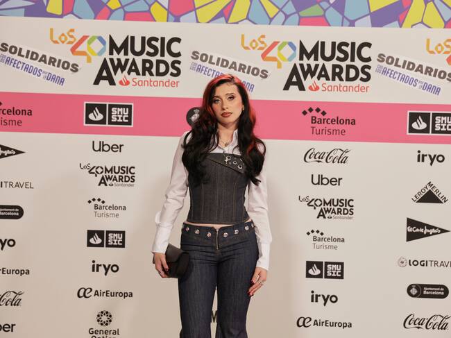 La Tiktoker e influencer Jessica Capdevila ha pasado por la alfombra roja de LOS40 Music Awards Santander como amante de la moda y vivirá una gala emocionante como apasionada del baile. ¿Aprenderá algún paso nuevo esta noche?