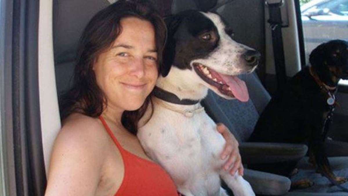 Una mujer quiere casarse con su perro