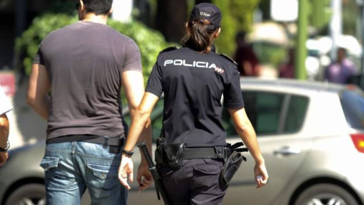 ¡Policía Suspendida!