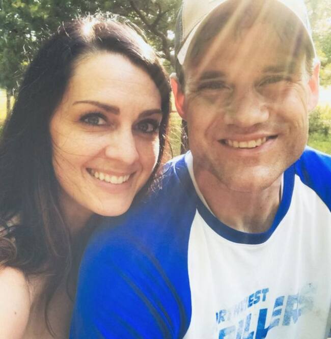 Sarah Shellenberger sigue compartiendo fotos con su esposo Scott