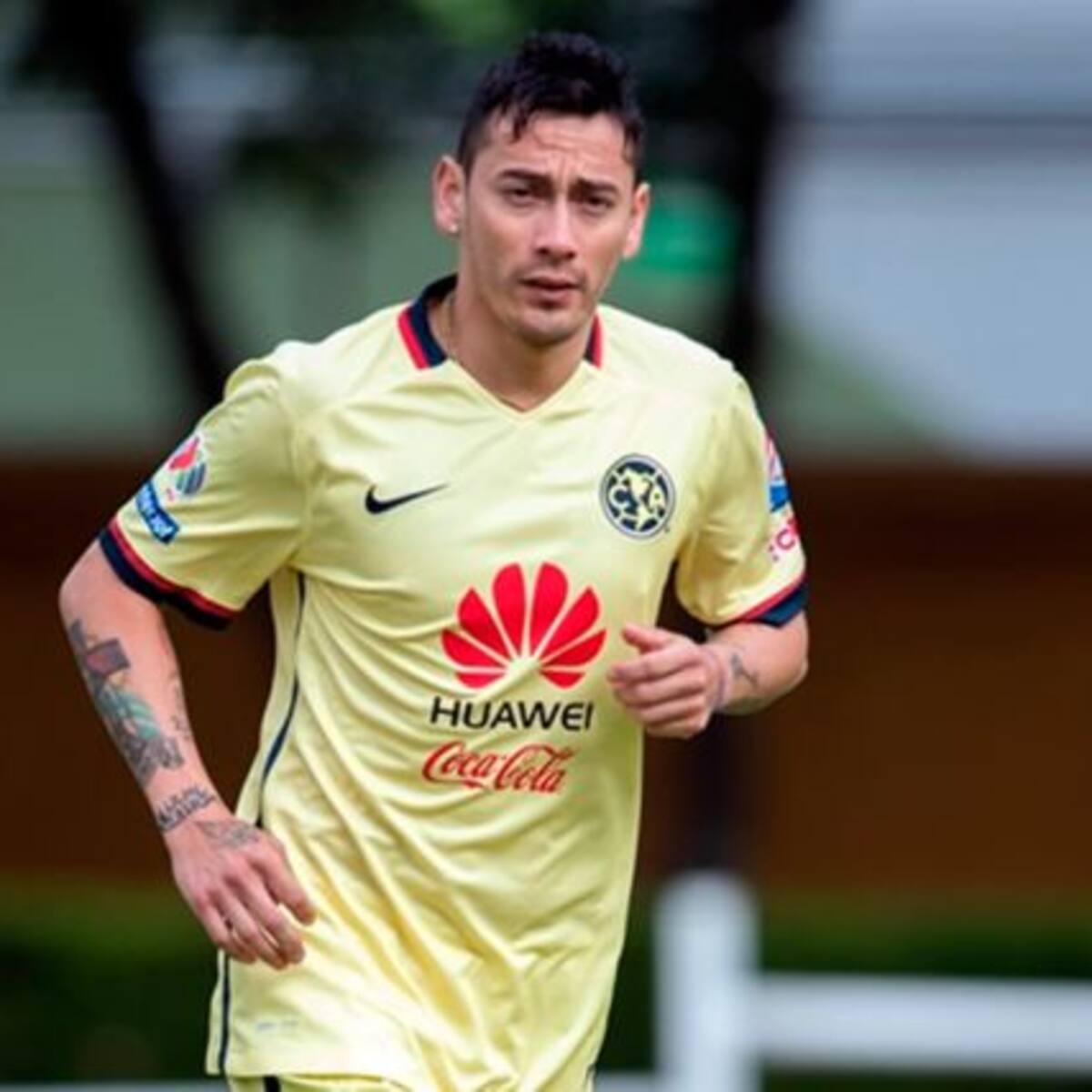 León golea 3-0 al América