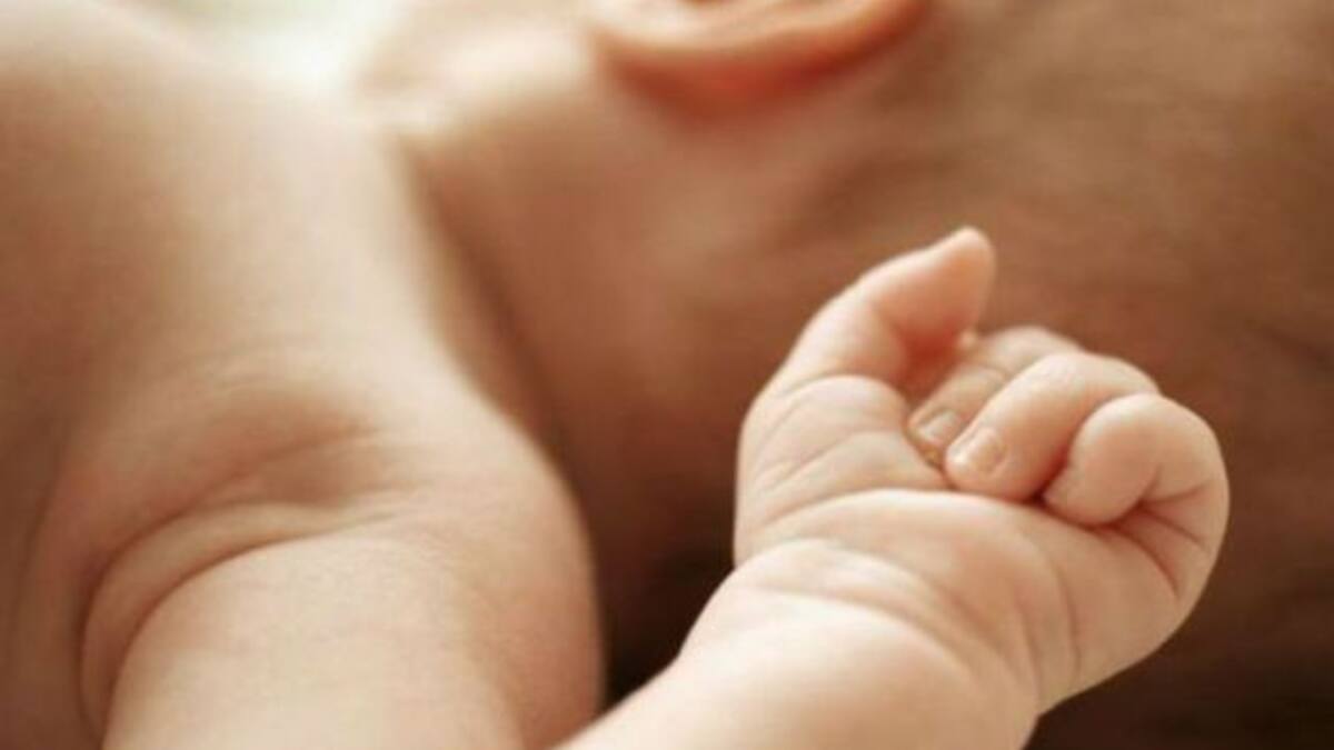 Hackea el intercomunicador de un bebé para asustarle por las noches