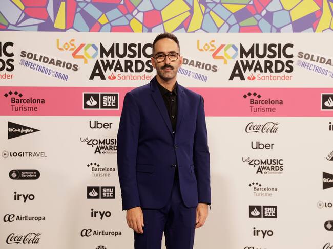 Este año, "la música nos hace viajar" con LOS40 Music Awards Santander, y nuestro compañero de ELS40 Adriá Soler ha elegido el color más Classic para volver atrás en el tiempo.