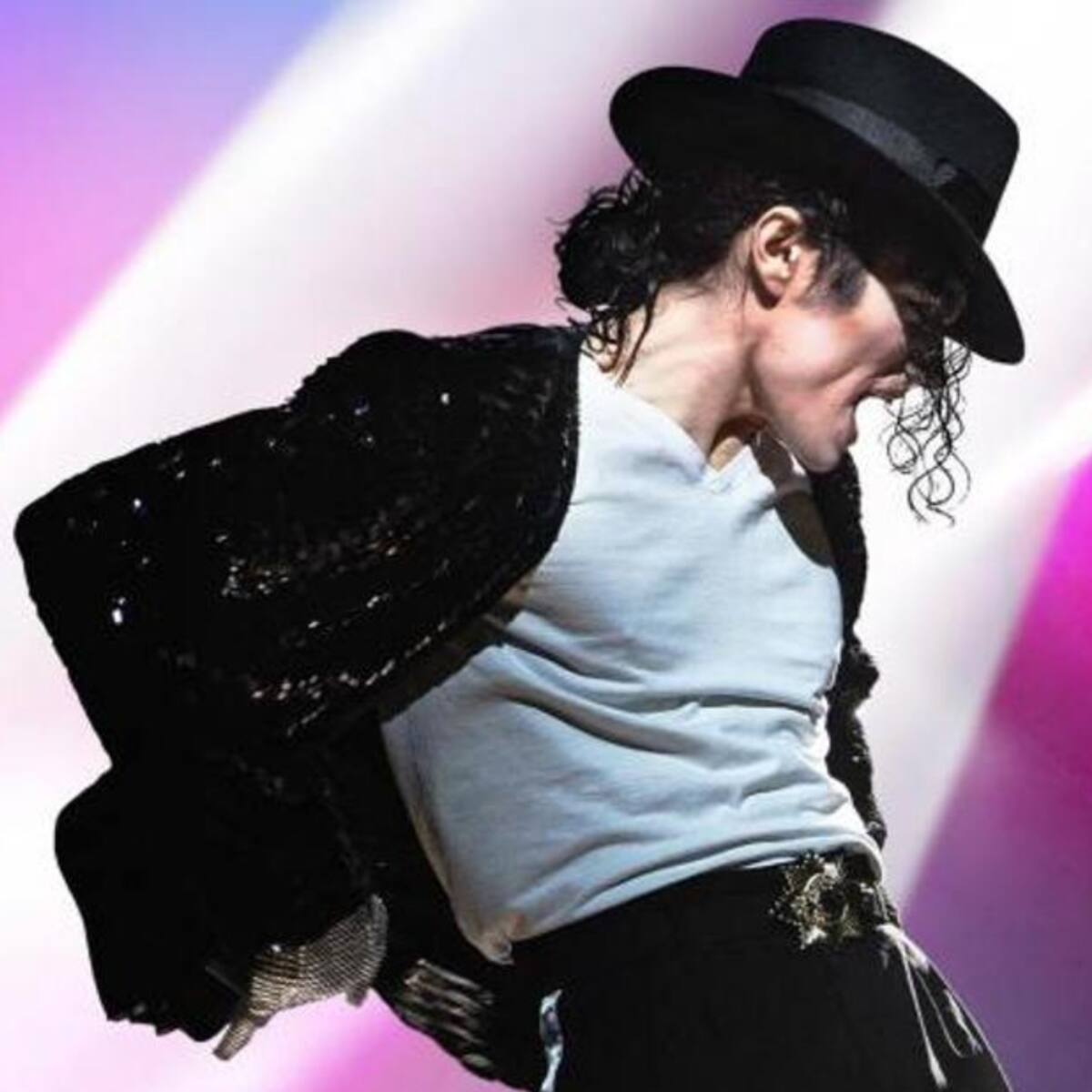 Sigue siendo ‘El Rey del Pop’, Michael Jackson vuelve a dominar las listas musicales del mundo