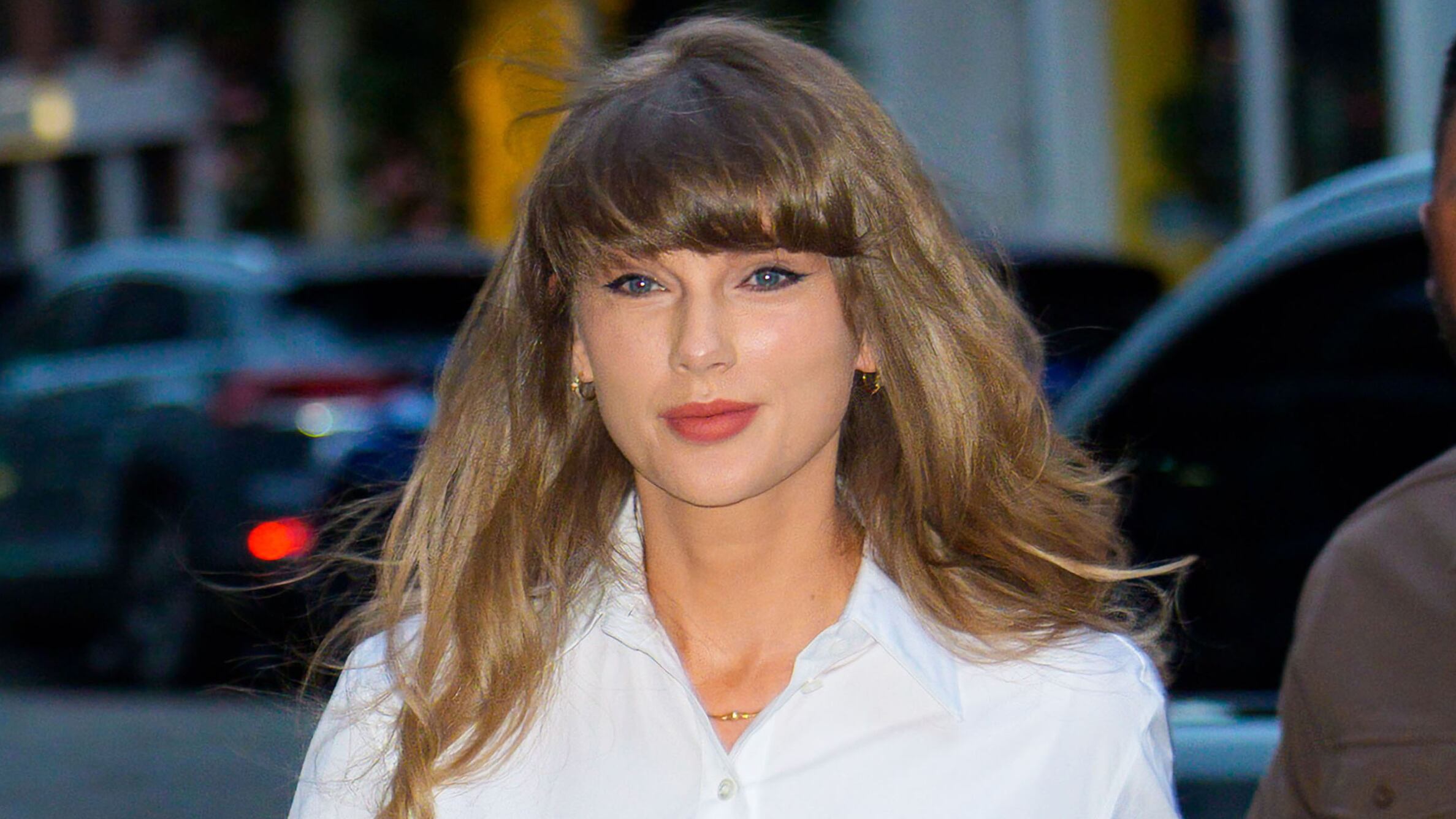 Taylor Swift podría mantener el liderato este sábado con 'Opalite'.