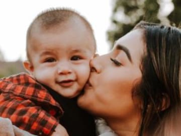 LOS NIÑOS TIENEN MAYOR VÍNCULO CON LAS TÍAS QUE CON LAS MAMÁS