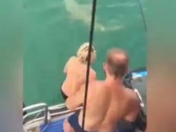 Se hace viral por enfrentar a tiburón y terminó siendo la burla