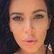 Kim Kardashian publica atrevida foto en diminuto bikini