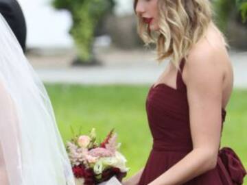 Taylor Swift revela intimidades en la boda de su amiga
