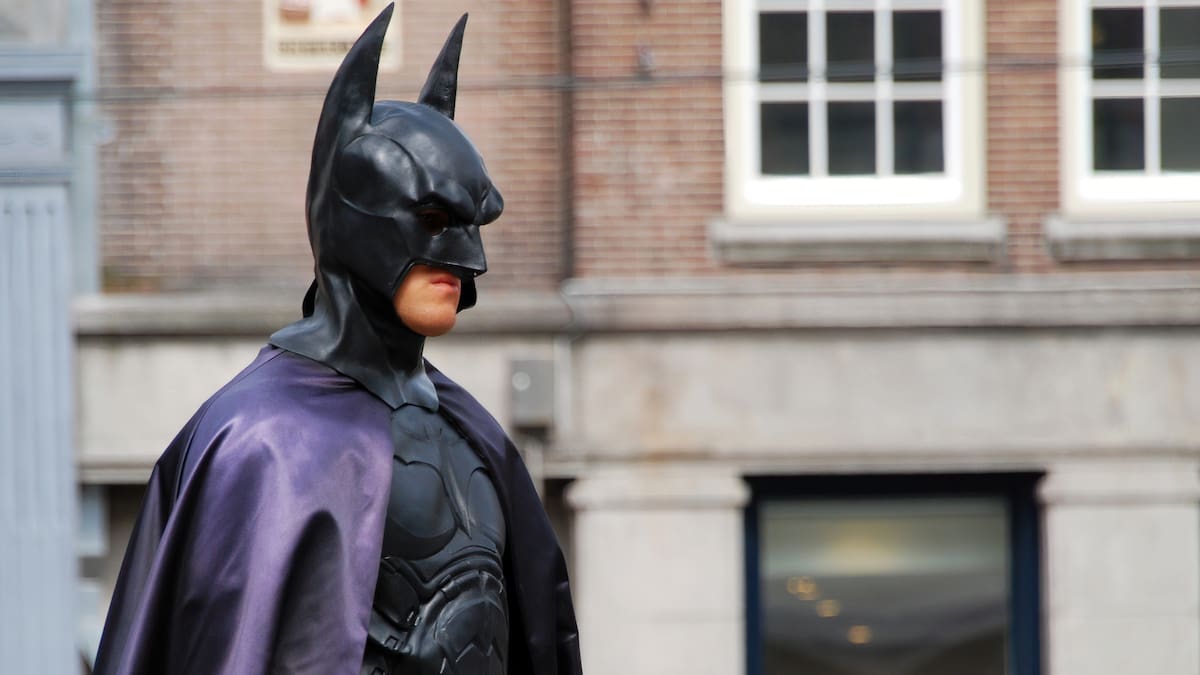 Ciudad gótica y Batman llegan a la CDMX en una exposición gratuita: Batimóvil, cosplay, cine y actividades para toda la familia