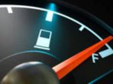 No quiso apagar su cigarro en la gasolinería y recibió una fuerte lección