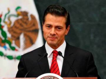 EPN lo hizo otra vez, sufre para dar la hora