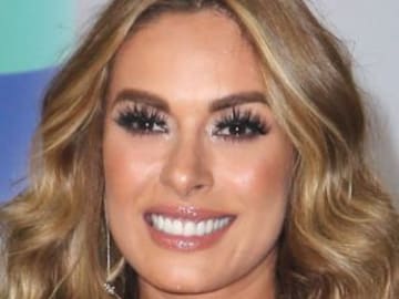 ¡QUÉ FUERTE! GALILEA MONTIJO SUFRE ACOSO, LE TOCAN EL TRASERO EN ENTREVISTA