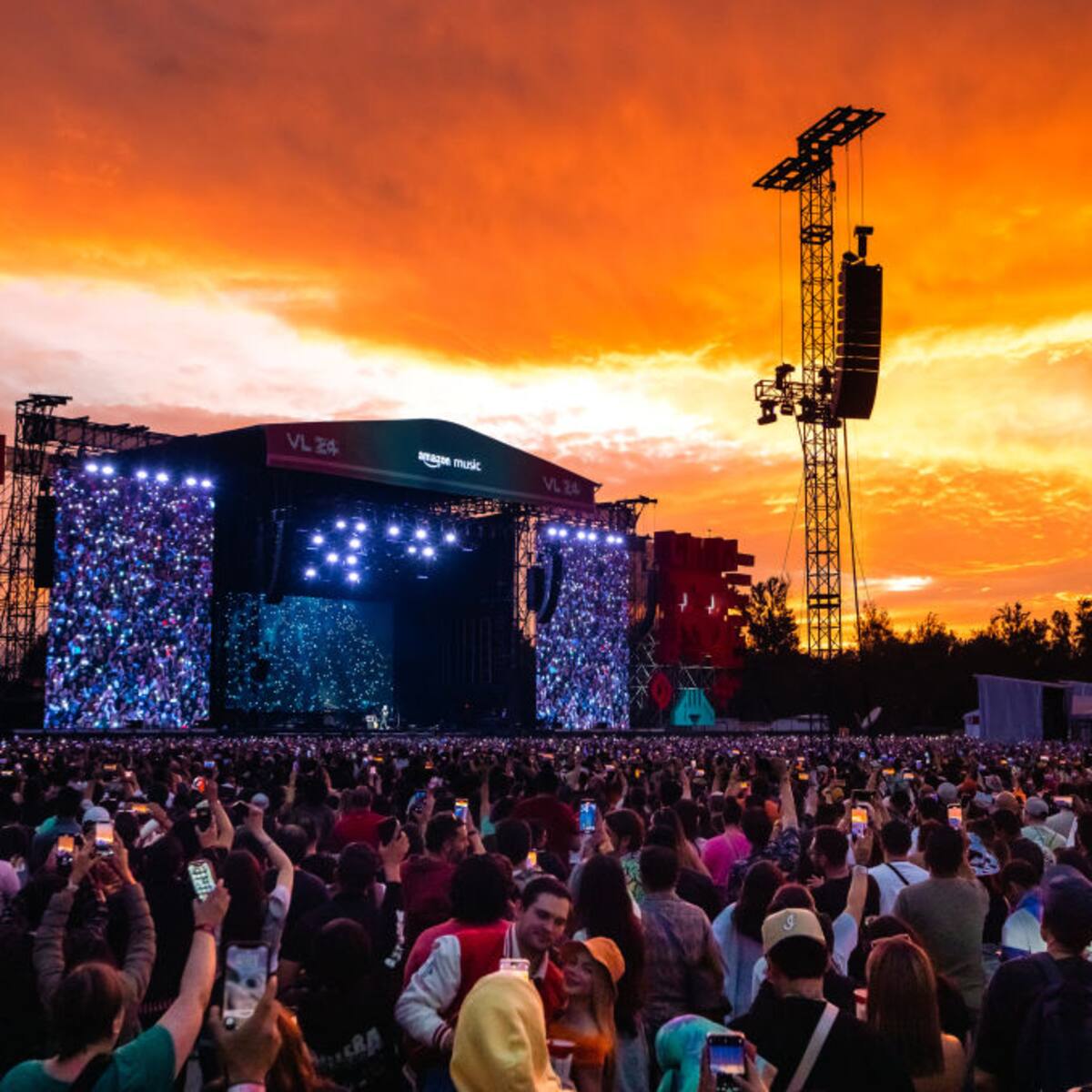 Vive Latino 2026: firmas de autógrafos y el show “Música Pa’ Mandar a Volar Vol. 2” sorprenden en el festival