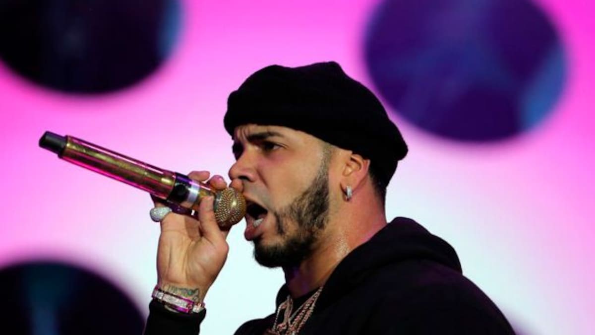 Anuel AA sorprendió con tatuajes en la cara