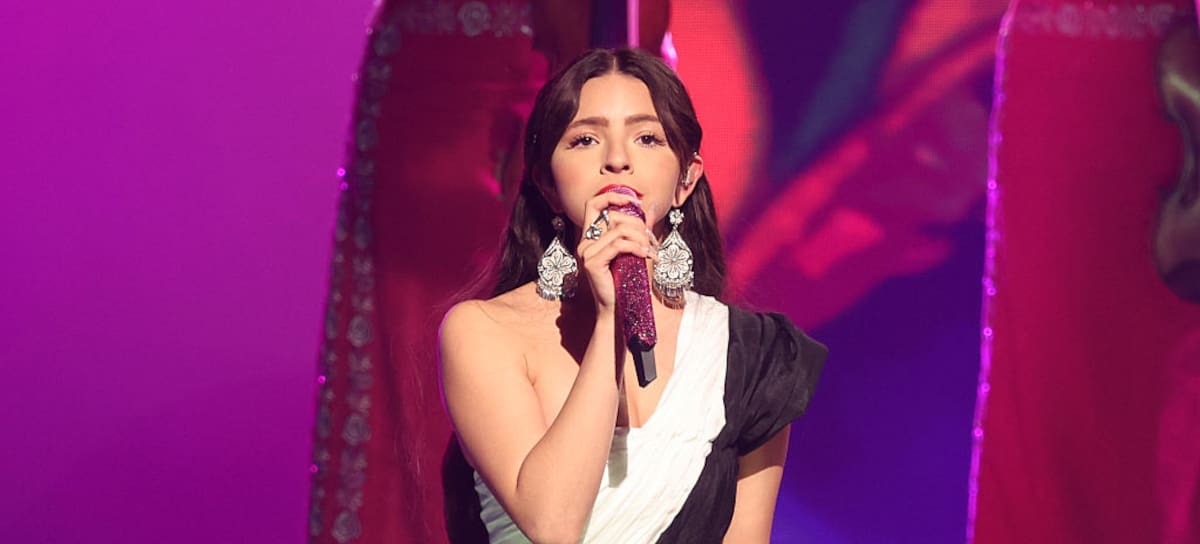 Ángela Aguilar cambia de look