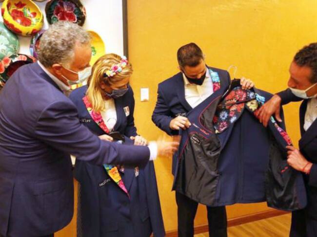 Artesanas del Istmo de Tehuantepec fueron las encargadas del bordado