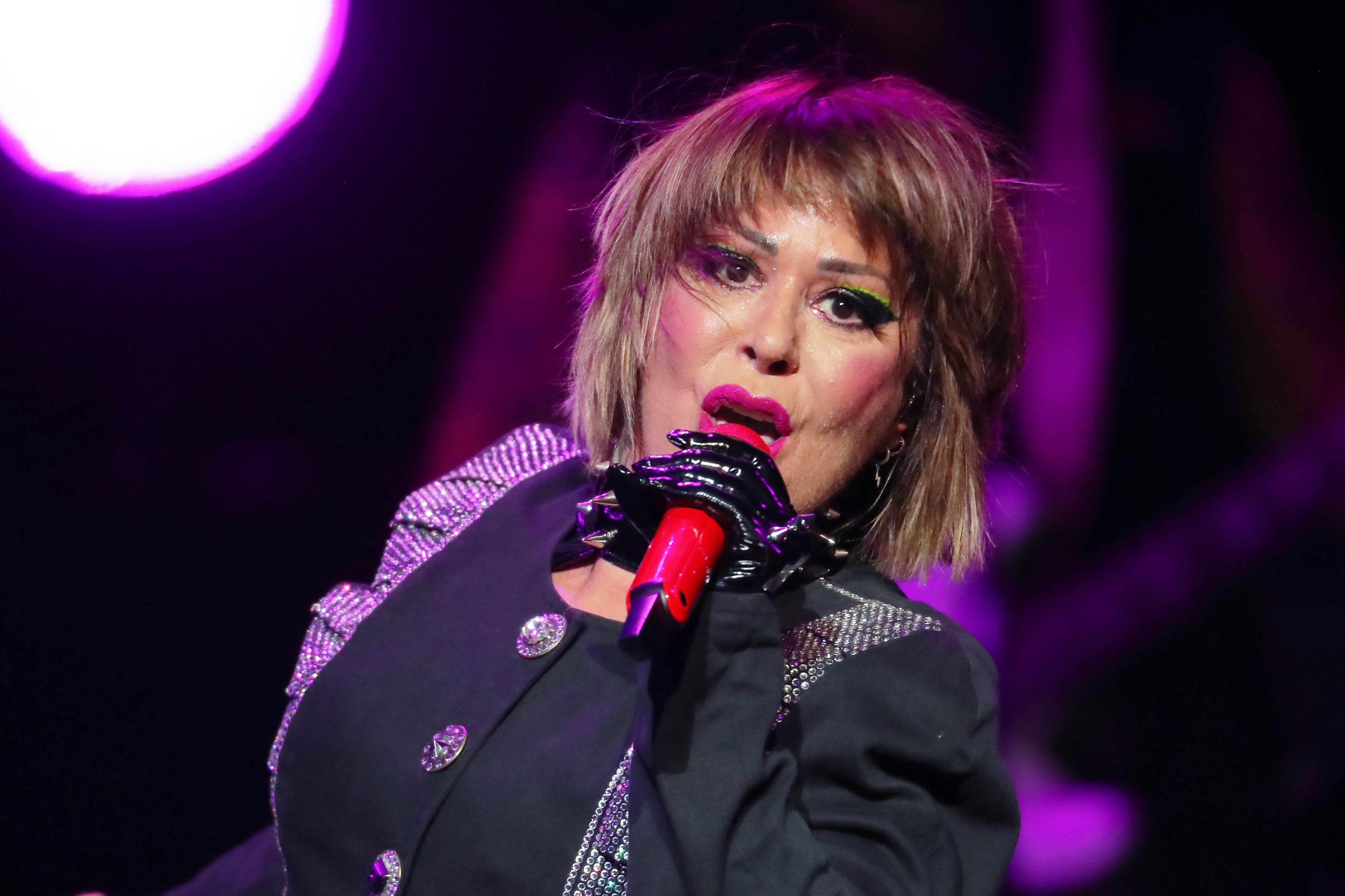 Alejandra Guzman en cocnierto