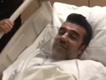 Adrián Uribe es operado de emergencia