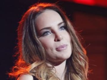 Belinda comparte foto en lencería