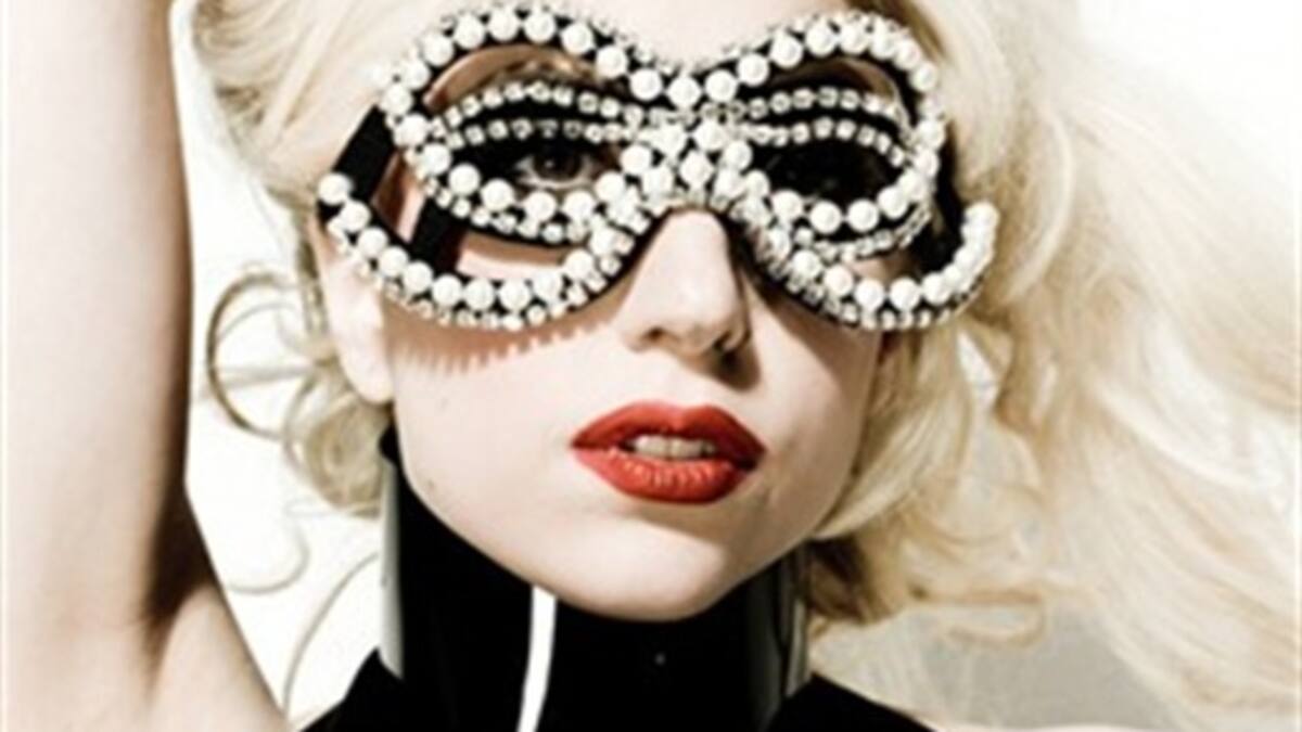 A Lady Gaga le roban 156 millones de visitas