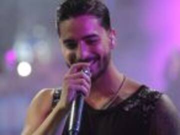 Maluma y el beso en la boca que encendió las redes sociales