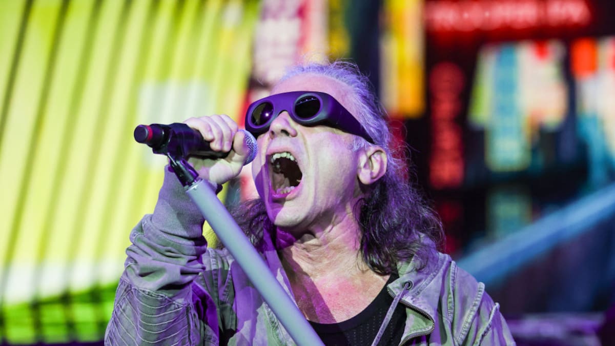 Iron Maiden celebrará 50 años con el estreno del documental Burning Ambition en cines