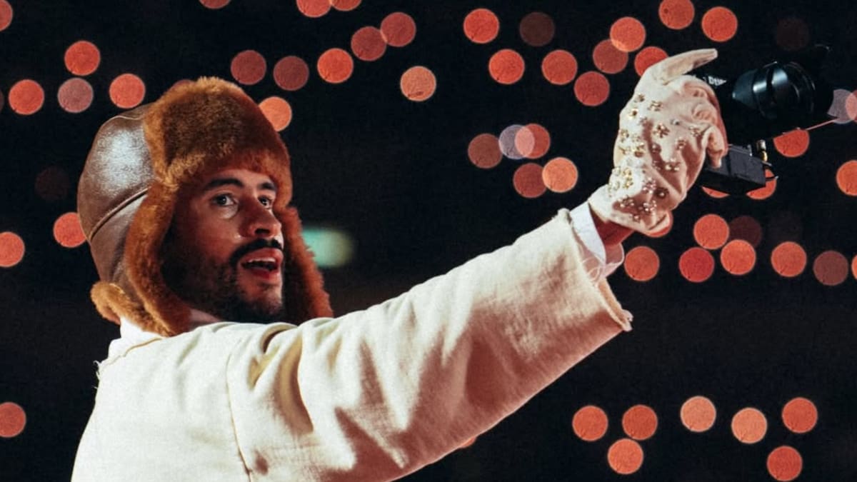 Video: Bad Bunny sufre embarazoso momento frente a sus fans