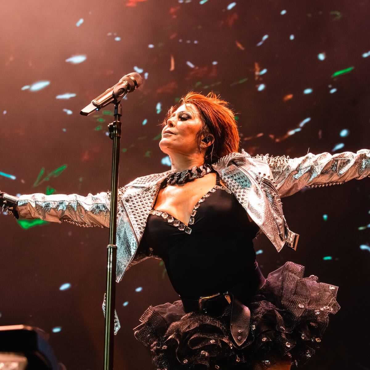 Alejandra Guzman delicada de salud ¿qué le pasó? la cantante enciende las alarmas