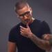 Cantante latino le robó un beso a Maluma