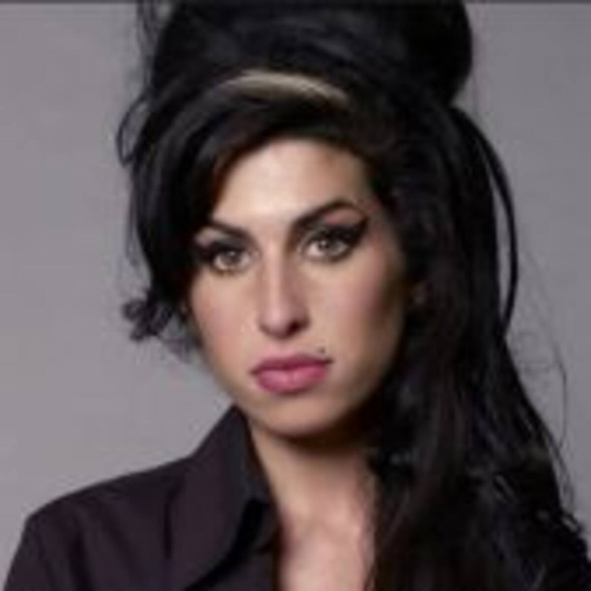 Publican canción inédita de Amy Winehouse