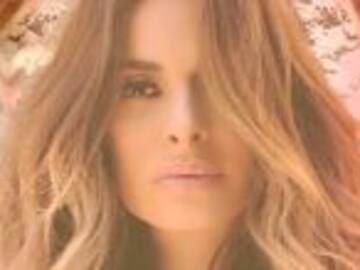 Galilea Montijo posa topless